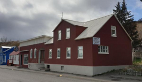 Гостиница Grand-Inn Bar and Bed  Sauðárkrókur